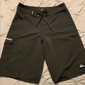 Never worn quicksilver big boy swim sz 26